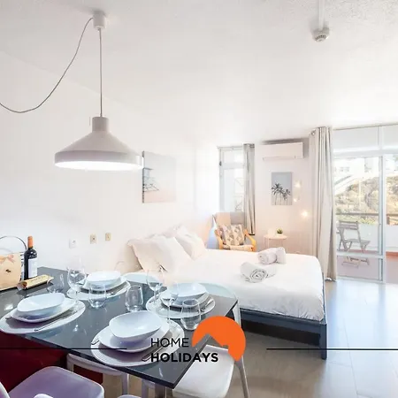 #070 T0 Edificio By Holidays