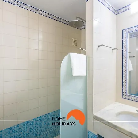 #070 T0 Edificio By Holidays *